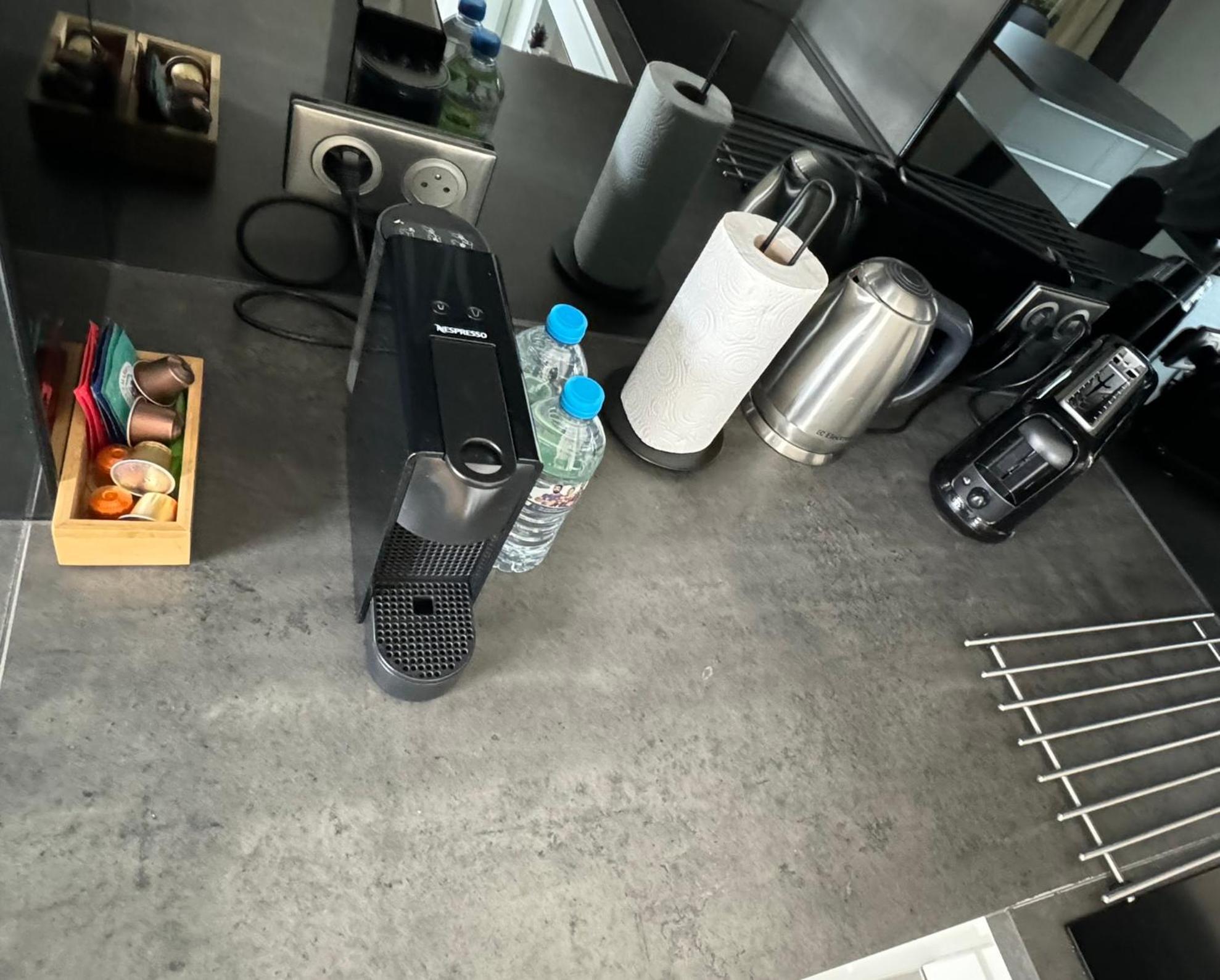 Paris Central 1 Bedroom Apartment With Ac Buitenkant foto